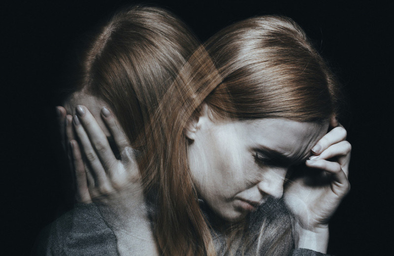 Перепрясть солому в золото: почему женщины чаще страдают депрессией