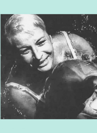 Девушка, которая обучала дельфинов-убийц: история советской каскадерки Галины Шуреповой