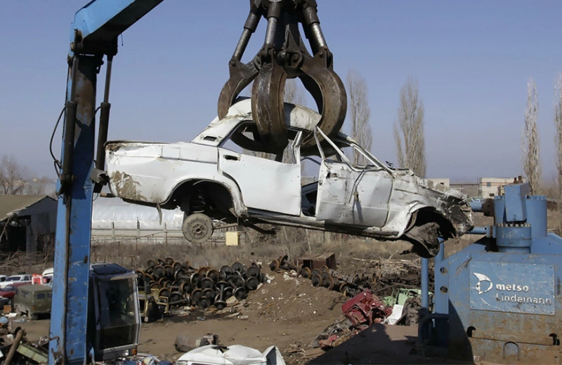 «Последний путь». Мы выяснили, как утилизируют машины в России