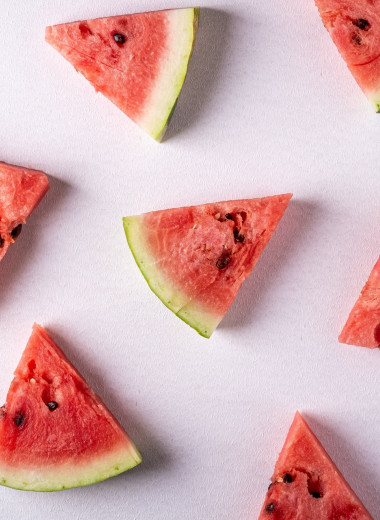 Не тратьте время на чистку! 6 фруктов и ягод, которые можно и даже нужно есть с косточками