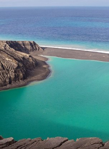 Таинственный остров возник посреди океана: оказалось, что он полон неизвестной науке жизни