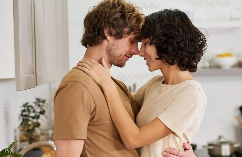 «Задавайте открытые вопросы»: 4 навыка откровенного разговора — советы для супругов