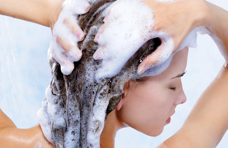 Как правильно мыть голову: важные правила, которые должна знать каждая