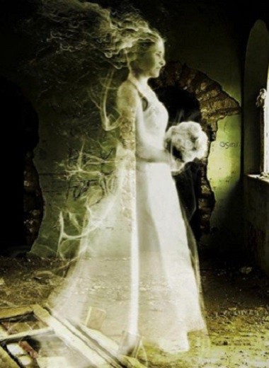 Несостоявшаяся невеста: история проклятого платья Анны Бейкер