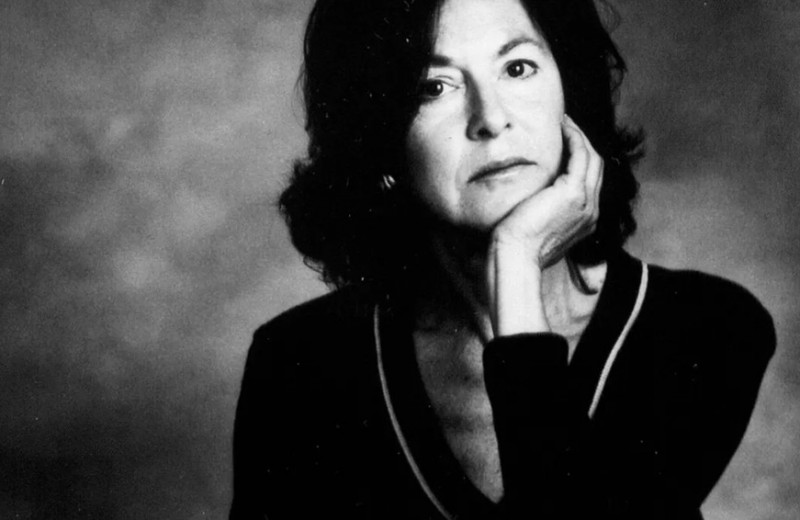 «Наименее раздражающая поэтесса»: почему Нобелевскую премию по литературе получила Луиза Глюк