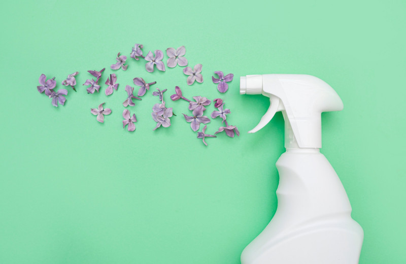 Что надо сделать во время уборки, чтобы в доме приятно пахло: 10 простых лайфхаков