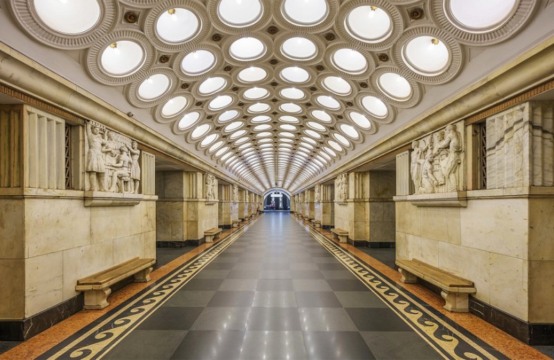 Скрытые сокровища Москвы: 5 публичных мест в столице, где «спрятаны» произведения искусства