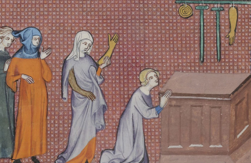 Восковые глаза и старые костыли: что в Средневековье дарили святым?