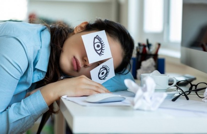 6 способов взбодриться, если после обеда вас клонит ко сну