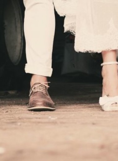 Менять ли фамилию, выходя замуж: 9 моментов, которые стоит обдумать
