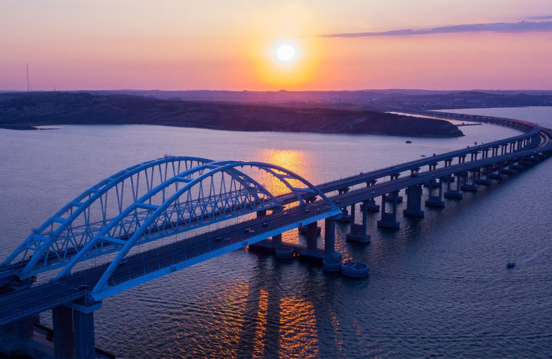 Крымский мост: сколько строили и когда открыли самый длинный мост Европы