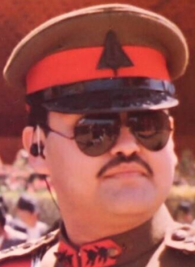 Шокирующая история Дипендры, наследного принца Непала, убившего свою семью