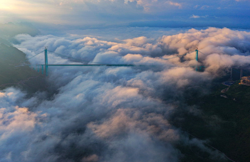 Чудо китайской инженерии: как выглядит самый высокий в мире мост