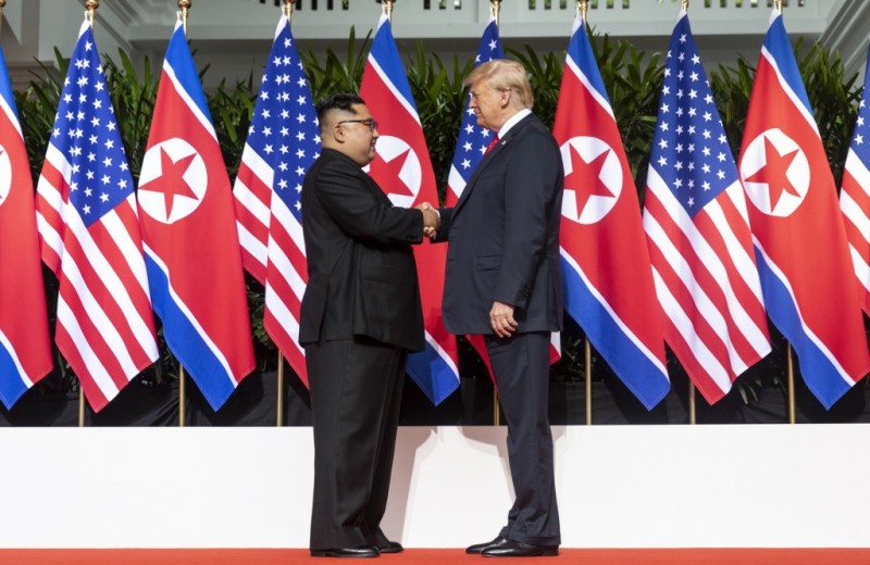 США и КНДР помирились: реакция сети на встречу Трампа и Ким Чен Ына