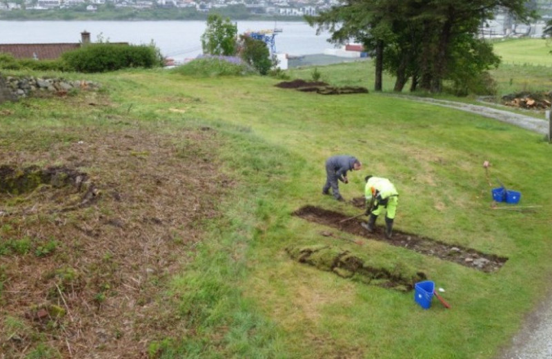 В раскопанном больше ста лет назад кургане эпохи викингов нашли погребальную ладью