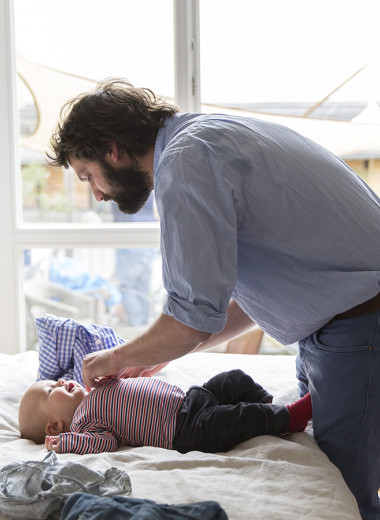 Половину дать отцам: как решить вечную проблему баланса работы и материнства