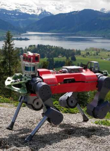Робот научился у людей способам передвижения: видео