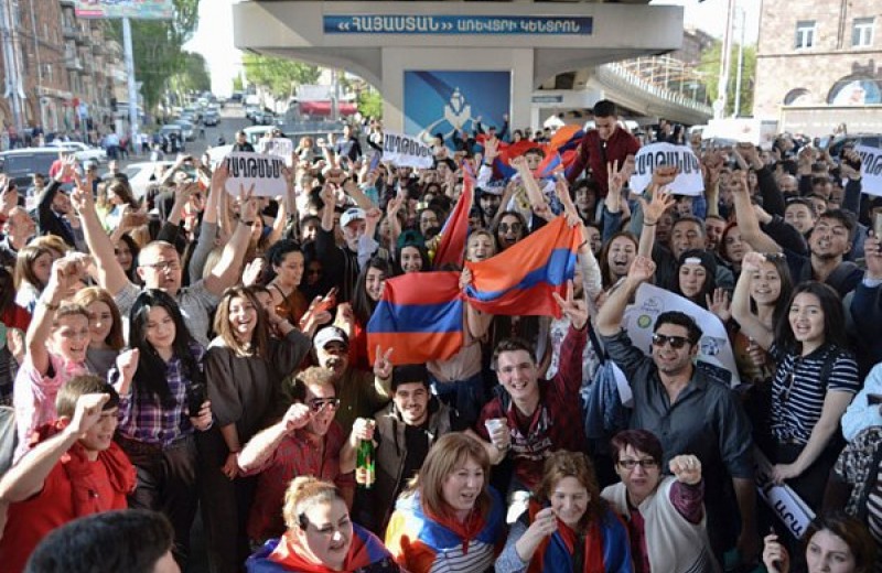 Лучшие шутки о массовых акциях против Сержа Саргсяна в Ереване