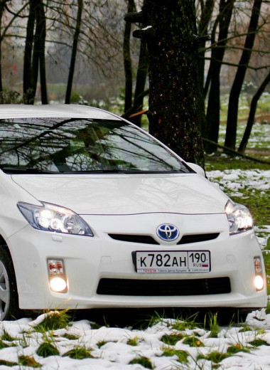 Обзор поколений Toyota Prius