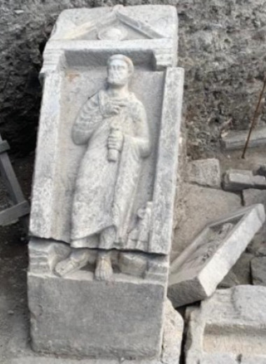 Археологи обнаружили в Херсонесе Таврическом непотревоженные римские гробницы