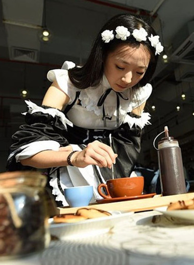 Мейд-кафе, многоэтажные караоке и другие странные развлечения Японии