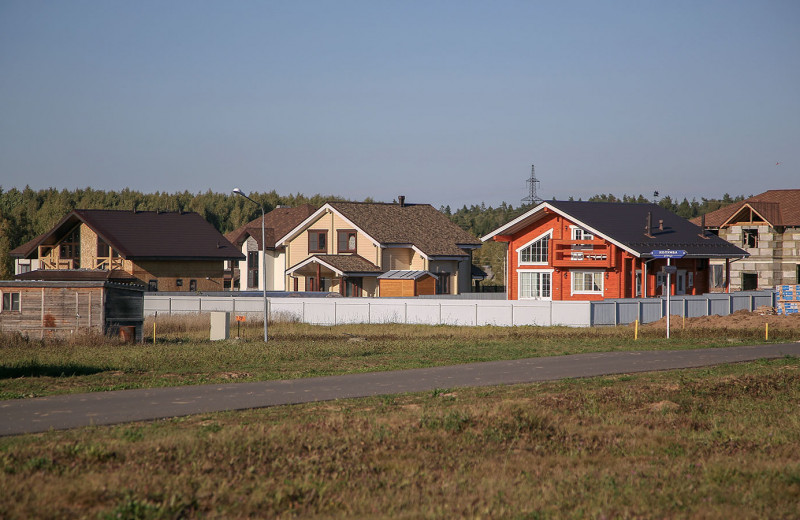 Хаос в полях: рынок загородной недвижимости никак не выберется из депрессии