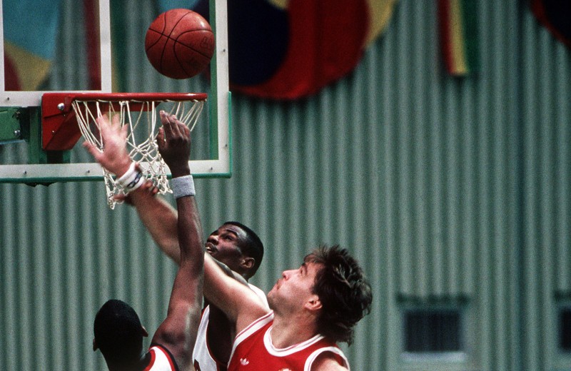 «Красные гиганты»: как баскетбол становился частью советской культуры и спорта