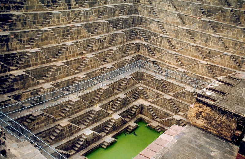 Индийский инженер, спасший 600 озер, взялся за знаменитые ступенчатые колодцы