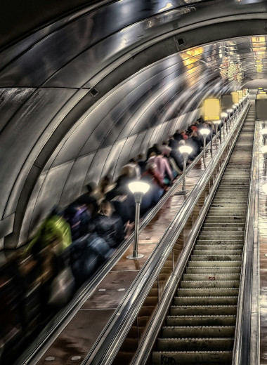 116 метров под землей: какая станция метро является самой глубокой в мире