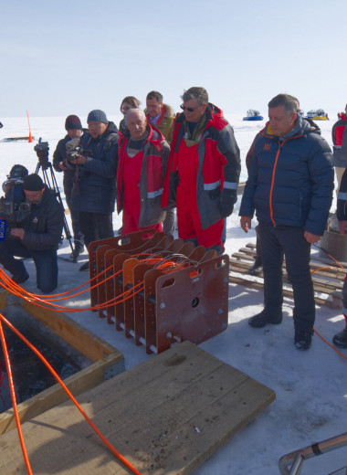 На Байкале запустили глубоководный нейтринный телескоп. Крупнейший в Северном полушарии