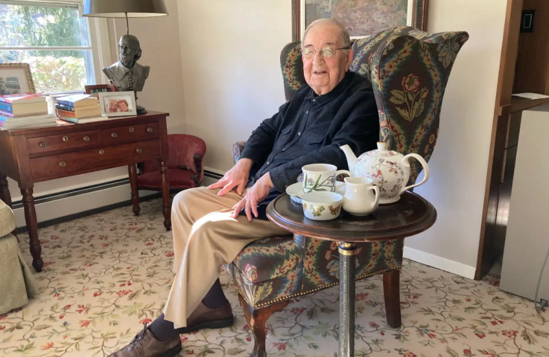 101-летний долгожитель рассказал, как он добился своих целей в карьере, и поделился своим секретом долголетия