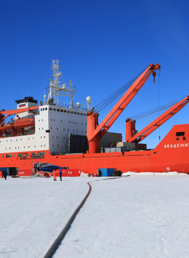 Биполярное судно: Россия строит самый большой и  многофункциональный ледокол