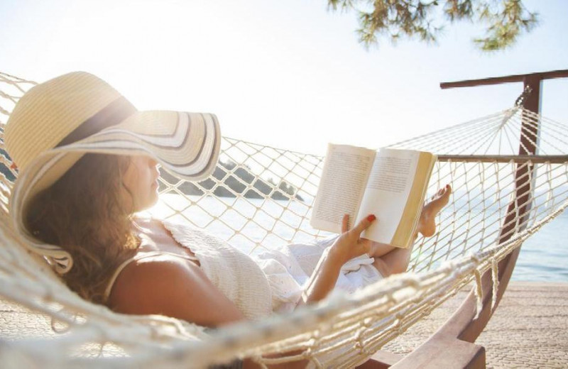 До встречи в книжном: 7 отличных романов для отпуска