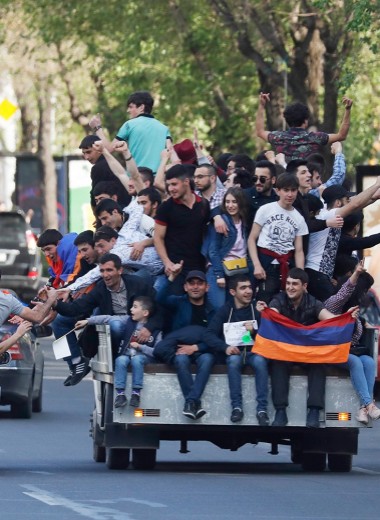 От парламентаризма к демократии: особенности армянской национальной революции