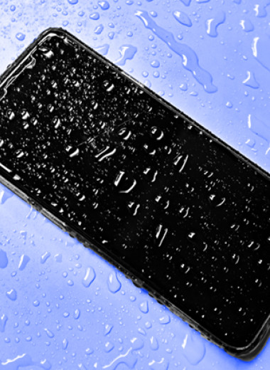 Что такое “водонепроницаемость”, или как спасти залитый телефон