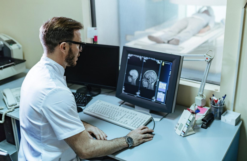 Что такое МРТ и КТ с контрастом и без, и чем различаются виды томографии?