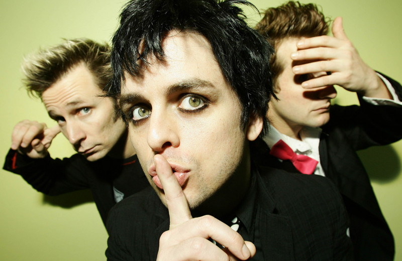 Green Day остаются молодыми: как новый альбом группы возвращает их музыку к панк-року