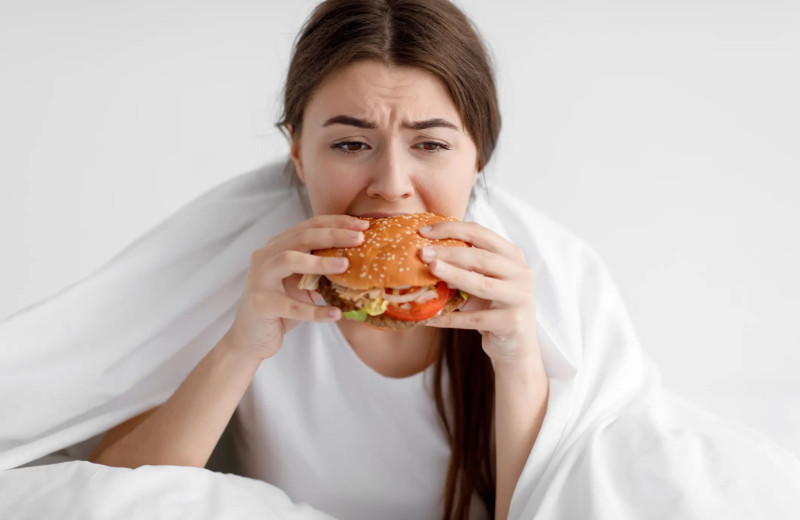 7 приятных способов перестать заедать стресс