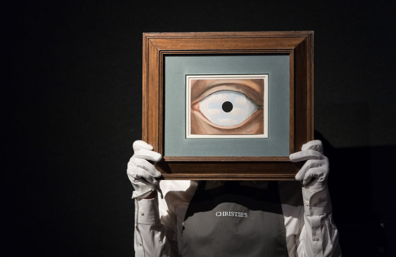 Кто даст мне сто долларов?