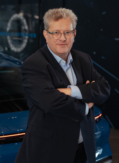 Заряд для бизнеса: чем запомнится электрический Porsche Taycan на «Иннопроме»