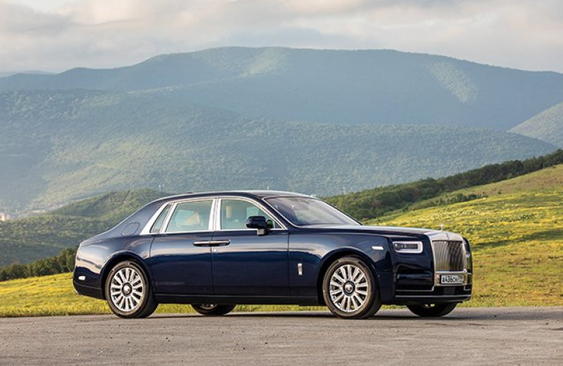 В компании благородного семейства: weekend за рулем Rolls-Royce Phantom и Ghost