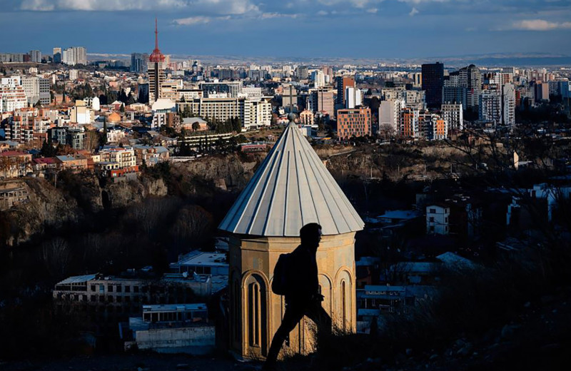 «Наш дом не здесь»: как сейчас меняется жизнь россиян в Грузии