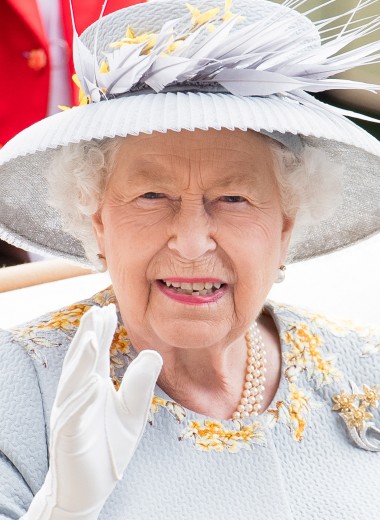 Стареть по-королевски: 10 бьюти-секретов Елизаветы II