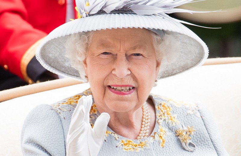 Стареть по-королевски: 10 бьюти-секретов Елизаветы II