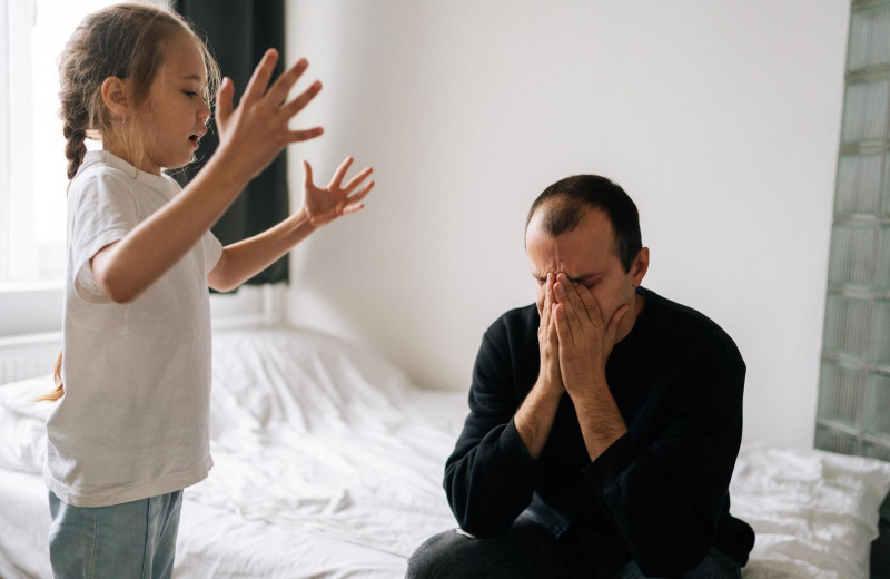 «Я работаю — ты воспитываешь»: 6 фраз, которые выдают токсичного мужа и отца