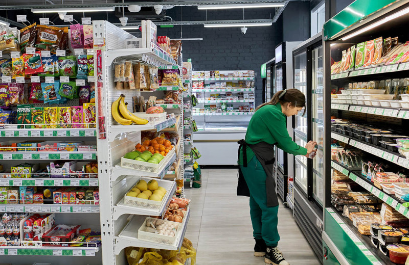 Продукты во дворе: как сеть основателей DNS сопротивляется «Магниту» и X5 в Приморье