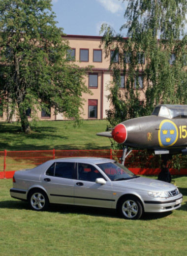 Головокружительный взлет и стремительное падение: история автомобильной марки Saab