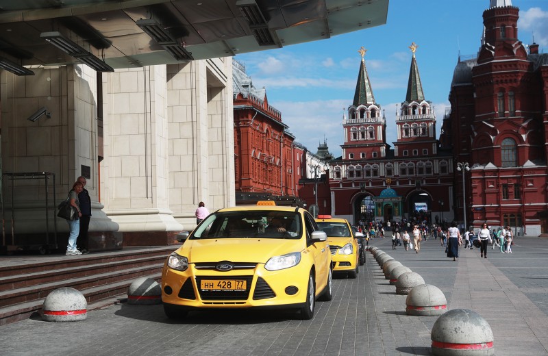 «Нужно работать по 15-18 часов»: как изменилась жизнь таксистов с появлением агрегаторов