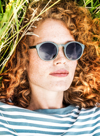 Влияют на гормоны и красоту: почему опасно носить солнцезащитные очки слишком долго