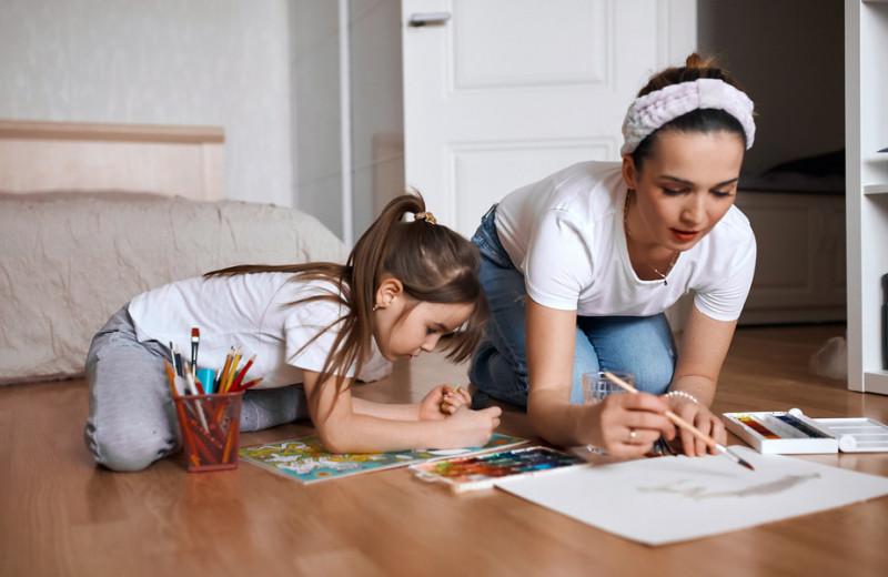 Чем заняться дома с детьми в праздники: 8 креативных идей
